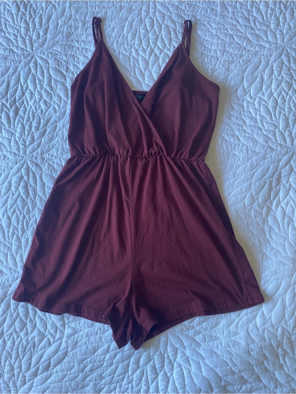 Burgundy V-Neck Sleeveless Romper | Euro Summer Resort